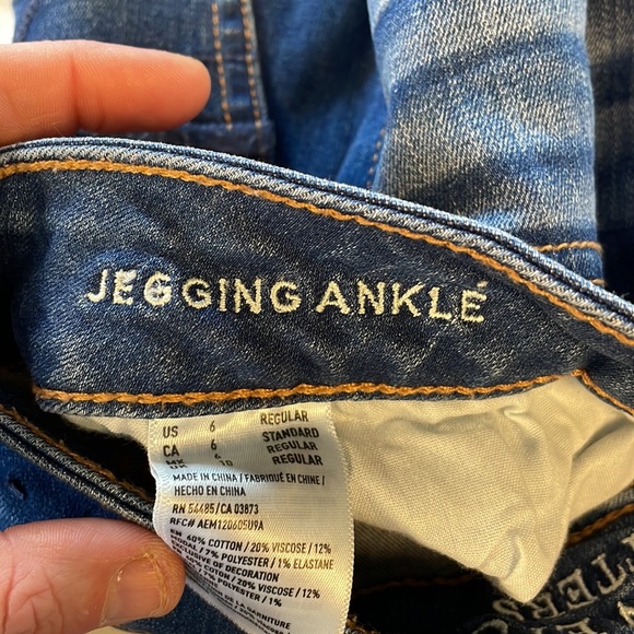 American Eagle Jeans - Picture 3 of 5